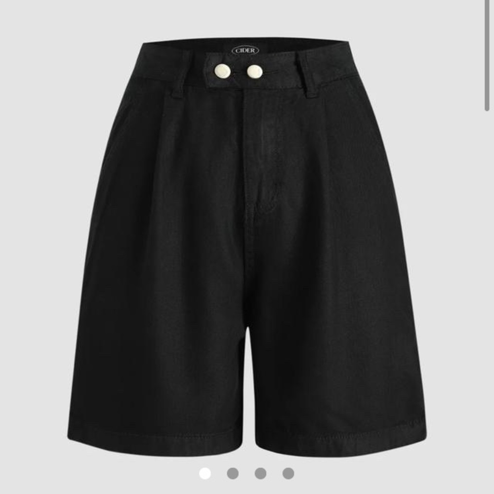 🖤 BNWT Sophisticated Black Trouser Shorts.